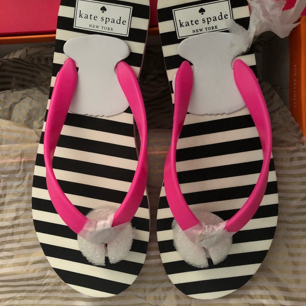 NeW in box Kate Spade flip flops size 7